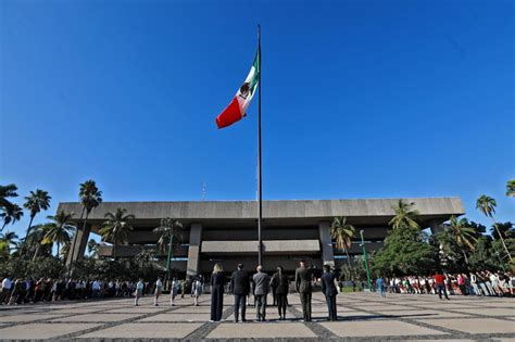 Autoridades Realizan Izamiento De Bandera Para Fomentar El Civismo Y