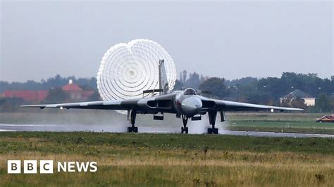 Doncaster Vulcan Xh To Be Moved From South Yorkshire Home Bbc News