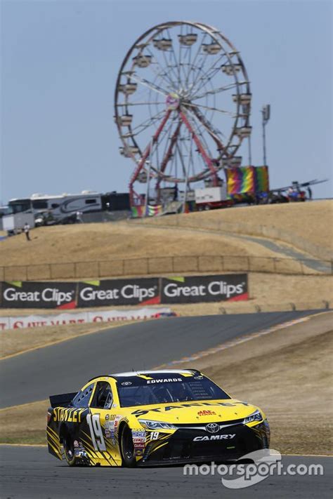 Carl Edwards, Joe Gibbs Racing Toyota | NASCAR SPRINT CUP photos | Main ...