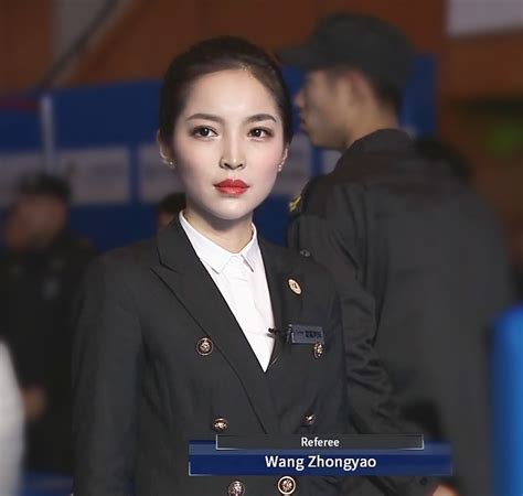 Thời đại hot girl đến trọng tài bida cũng xinh như minh tinh Thế này thì tuyển thủ mất tập