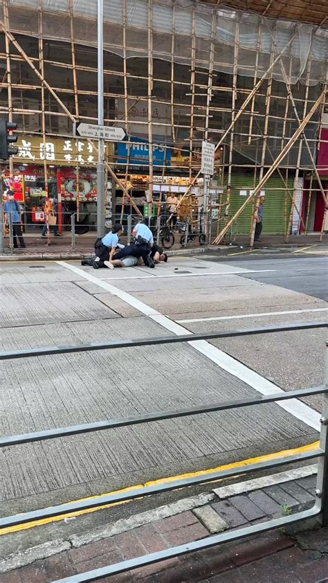 片段曝光｜旺角毒品快餐車遇查 司機棄車而逃遭警按地制服 星島日報