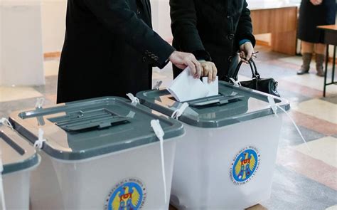 Voting At Moldovas Presidential Election Referendum On Joining Eu