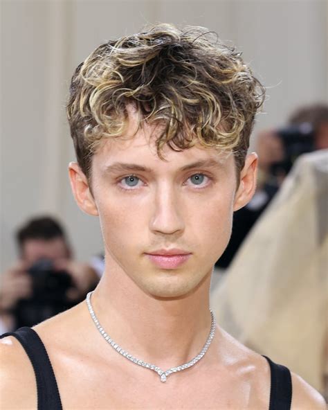 Troye Sivans Altu Dress At The Met Gala 2021 Popsugar Fashion Uk Photo 9