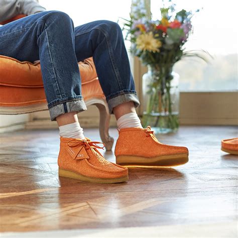 End X Clarks Originals Oxford Flowers Wallabee Boot Orange Floral