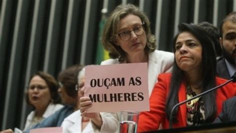 Mulheres Estudam E Trabalham Mais Mas Recebem 21 A Menos Que Homens