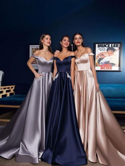 10 Inspirasi Model Gaun Bridesmaid Berbahan Satin Anggun And Elegan