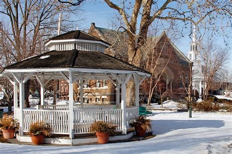 Historic Amesbury, Massachusetts | A Small-Town Community in the City ...