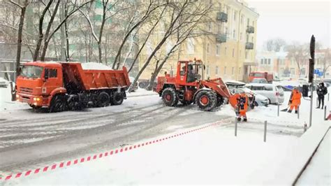 Un manto de nieve de hasta 12 cm cubre Moscú en la primera gran nevada