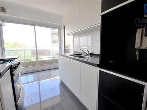 Alquiler Departamento 7 años 2 dormitorios 70m2 con balcón Av