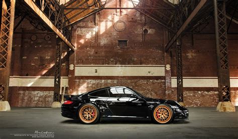 Gloss Black Porsche 911 On Rose Gold Buttoms — Gallery