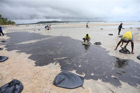 Vazamento De Leo No Litoral Do Nordeste O Maior Do Pa S Diz