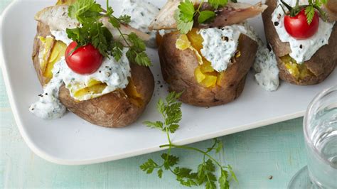 Ofenkartoffeln Mit Frankfurter Quark Und R Ucherfisch Rezept Essen