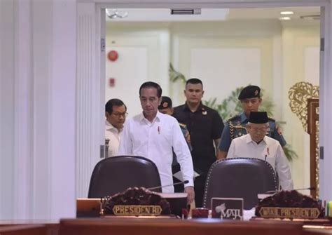 RUU Ciptaker Dan Strategi Atrisi Jokowi PinterPolitik