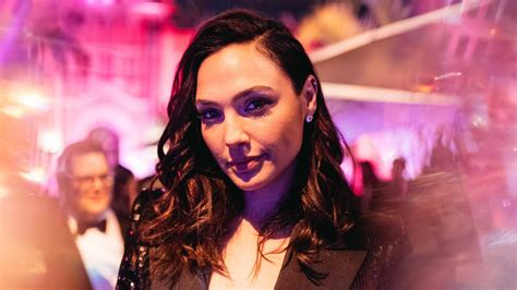 Gal Gadot What Is Her Future At Dc See How She Juggles Her Hectic Private Life