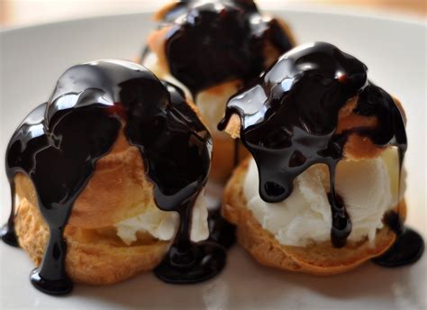 Profiterol, Profiterol Tarifi, Oktay Usta Resimli Profiterol Tarifi