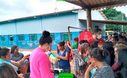 Moradores Da Vila Campestre Recebem Cobertores E Agasalhos Da Campanha