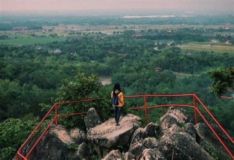 Menikmati Keindahan Alam Majalengka Dari Ketinggian Taman Wisata Alam