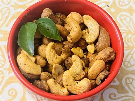 Masala Cashew In Air Fryer It Has A Cup Of Cashew Pinch Of Salt 1 2 Tsp Of Red Chilly Powder