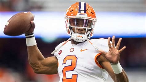 Qb Kelly Bryant Hurt As No 2 Clemson Struggling On The Road Trails