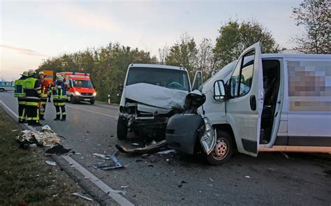 Unfall auf der B11 Bilder vom Frontalzusammenstoß bei Wolfratshausen