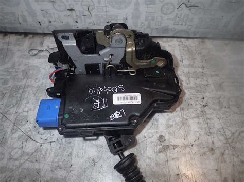 Как заменить замок двери шкода октавия тур - фото