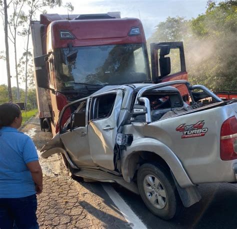 Grave Acidente Entre Carreta E Carro Deixa Dois Mortos Na BR 262 Em