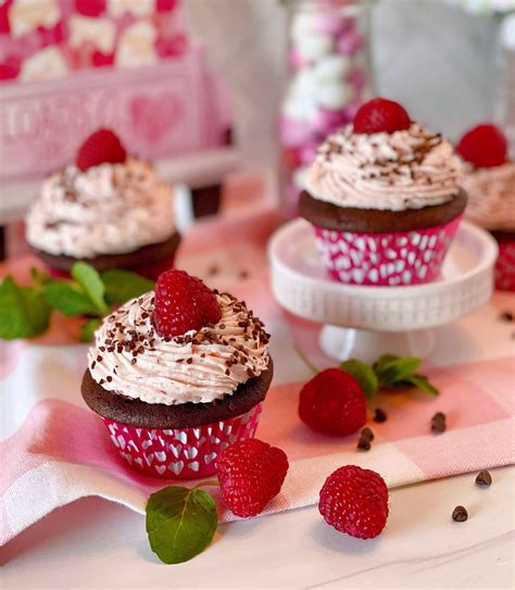 Chocolate Raspberry Filled Cupcakes Norine S Nest