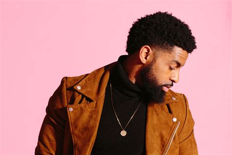 Men Wearing Gold Chain