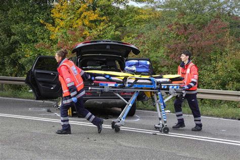 T Dlicher Verkehrsunfall Am Sonntagmorgen Auf Der B