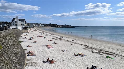 Plage Des Sables Blancs Le Dorlett Finistere France Detailed