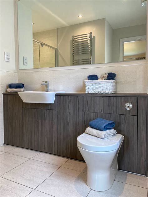 Lomond Bathrooms Kelvin KBB