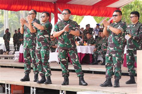 Gladi Bersih HUT TNI Ke 78 Pukau Pengunjung Monas Pelita Co Id