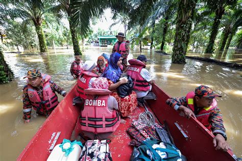 Number Of Flood Evacuees Rises In Sabah Johor