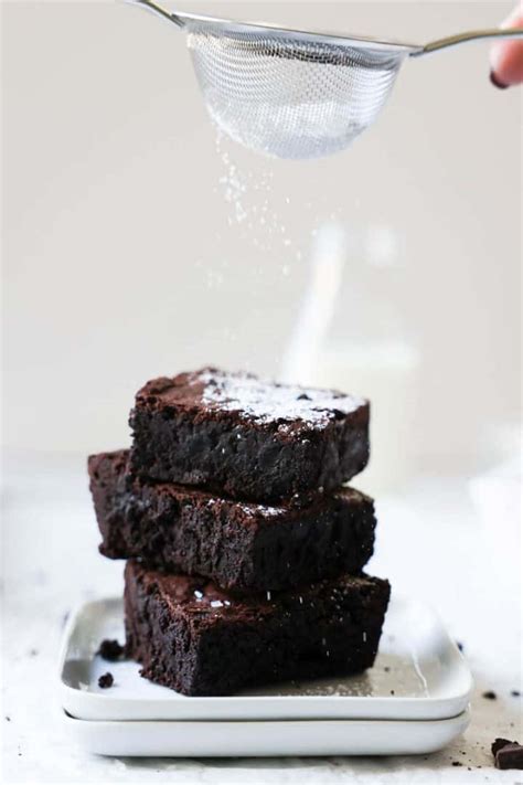 Fudgy Dark Chocolate Brownies Without Oil