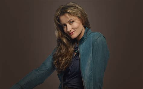 Karen van der Beek Played by Natascha McElhone - Californication | SHOWTIME