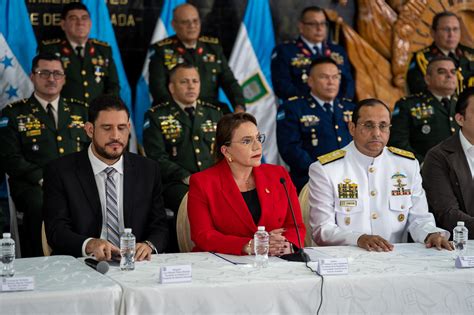 Nueva Junta De Comandantes De Las Ff Aa Secretar A De Defensa Nacional