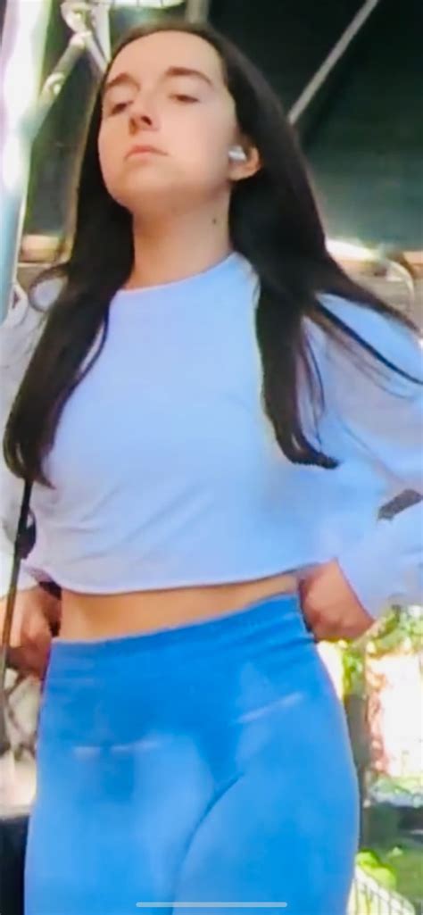 Busted Flicked Off By Gorgeously Flawless Brunette Photos Spandex Leggings Yoga Pants