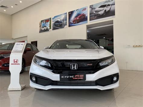 Chân dung hot girl vừa điều hành đường dây bán dâm vừa tự đi khách Đi du lịch và mua xế hộp