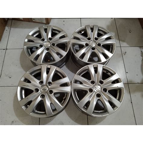 Jual Velg Mobil Bekas Standar Ertiga Ring 15x5 5 Pcd 5x114 Silver Buat