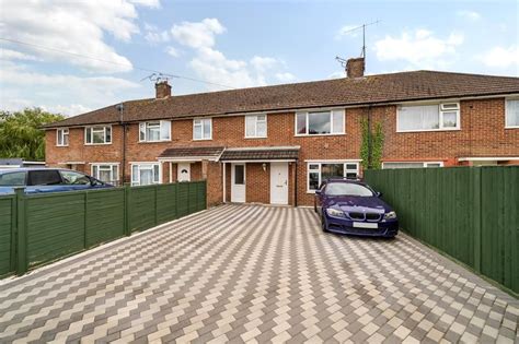 3 Bed Terraced House For Sale In Gainsborough Road Reading Rg30 £