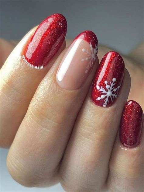 Christmas Magic At Your Fingertips10 Stunning Acrylic Nail Designs