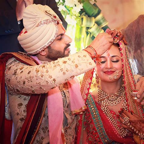 Divyanka Tripathi Snapped With Husband Vivek Dahiya During Her Wedding