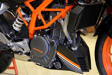 Chi tiết naked bike KTM 250 Duke vừa ra mắt tại Việt Nam Xe máy