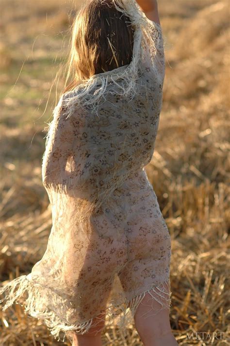 Aneli A Nude In Plurima Ametart