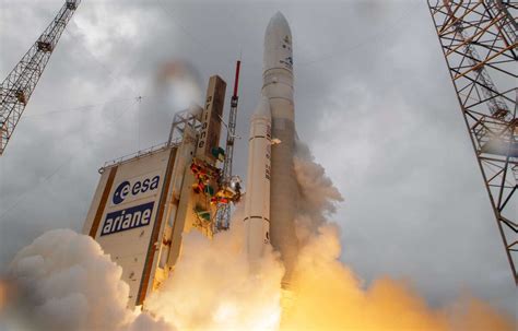 Guyane Une des dernières Ariane 5 décolle de Kourou avec succès