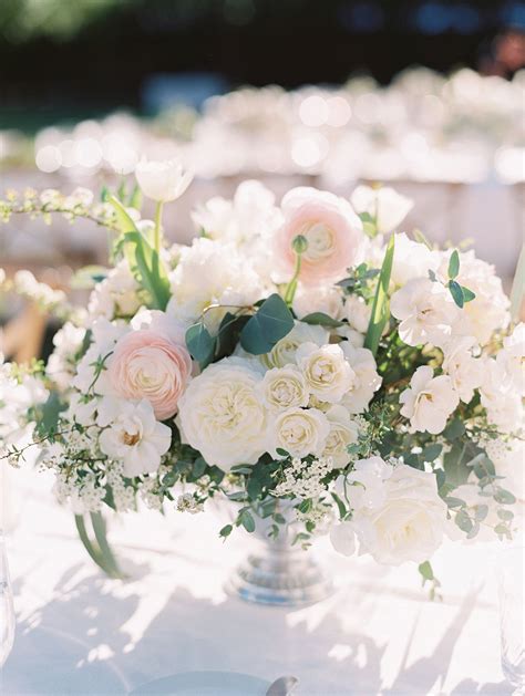 44 Classic Wedding Centerpieces We Love Flower Centerpieces Wedding