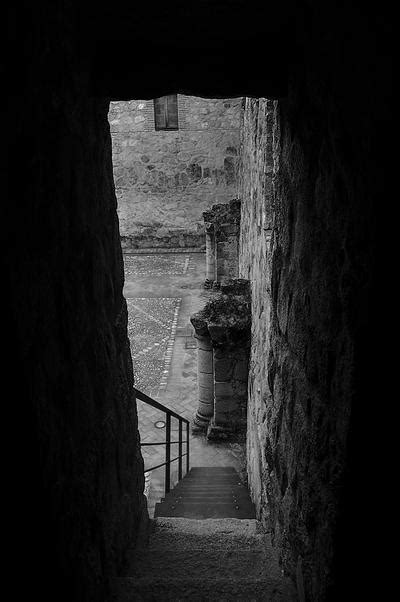 escalera interior  autodidacta  deviantart