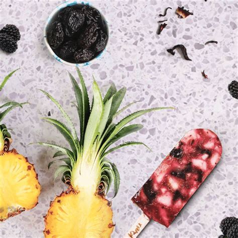 Picolé Natural Antiox de Abacaxi Ameixa Amora e Hibisco Naked Boomi