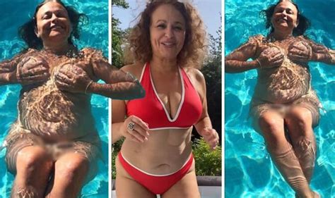 Sawalha Wears England Hot Sex Picture