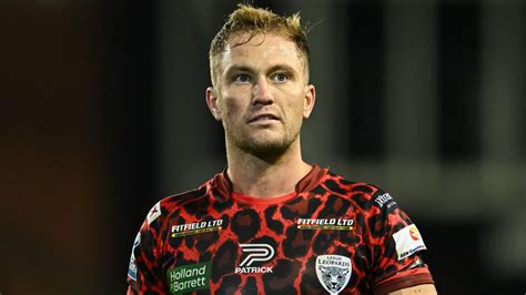 Leigh Leopards Coach Provides Concerning Update On Matt Moylan Injury